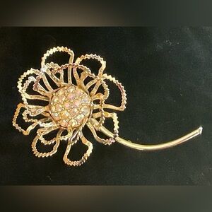 Sarah Coventry Allusion Filigree Flower Aurora Borealis Crystal Vintage Brooch